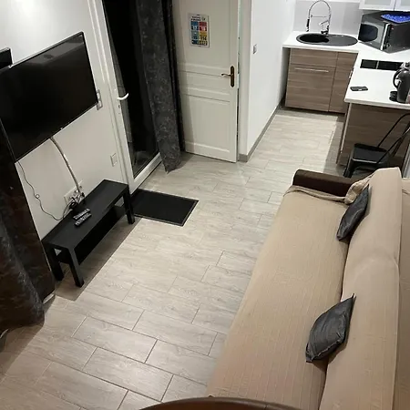 Nyaraló Avec Piscine Et A Proximite De - Fr-1-489-204 Montmarault